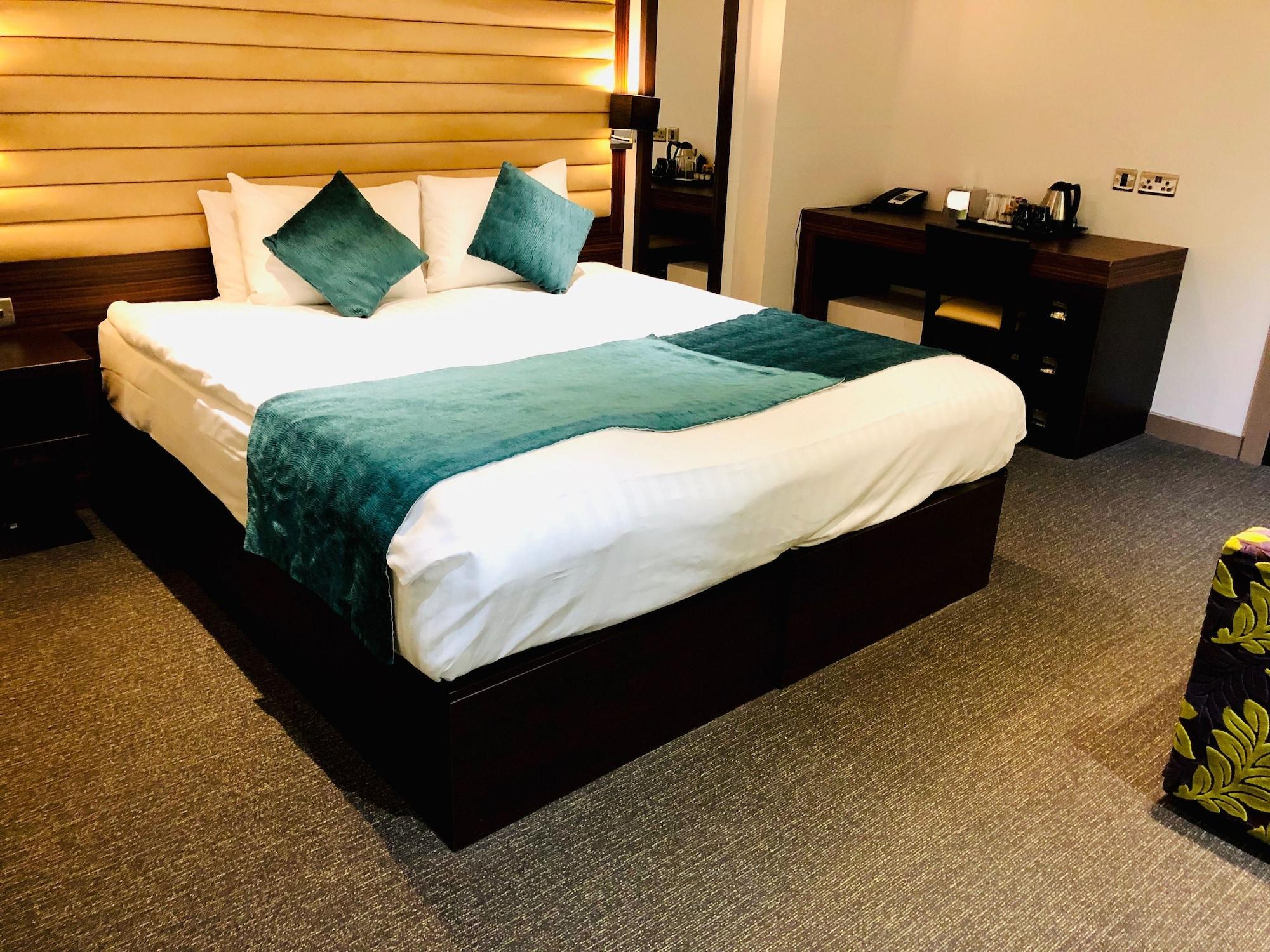 Maitrise Hotel Maida Vale - Londra Esterno foto